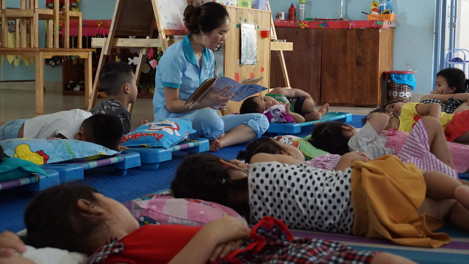 how-teachers-in-vietnam-get-250-preschoolers-to-take-a-nap-onesky